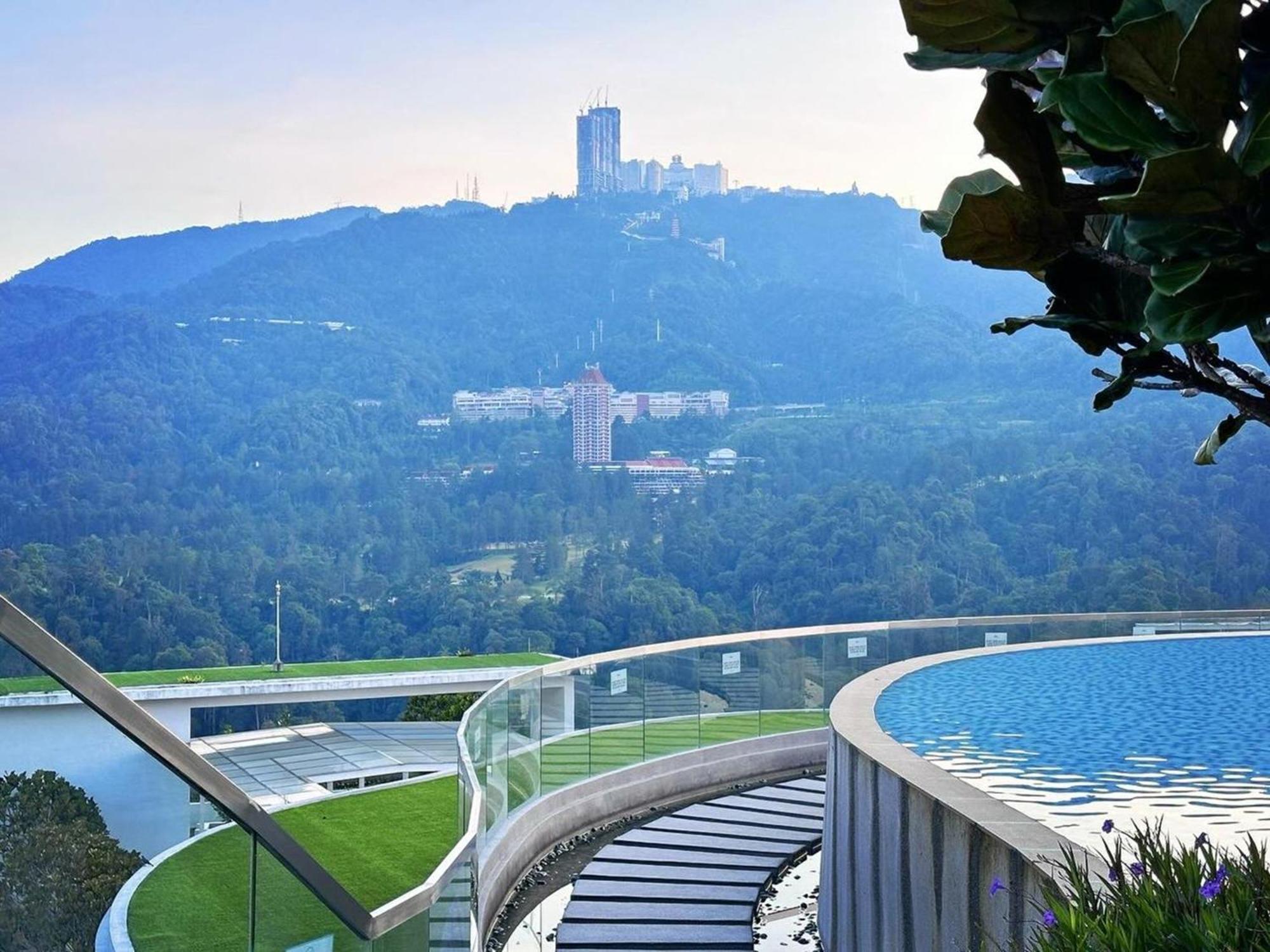 Swiss-Garden Hotel & Residences, Genting Highlands Exterior photo View of the city from the hotel