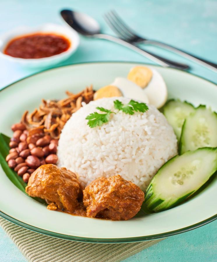 Swiss-Garden Hotel & Residences, Genting Highlands Exterior photo Nasi lemak with peanut, egg, and sambal.